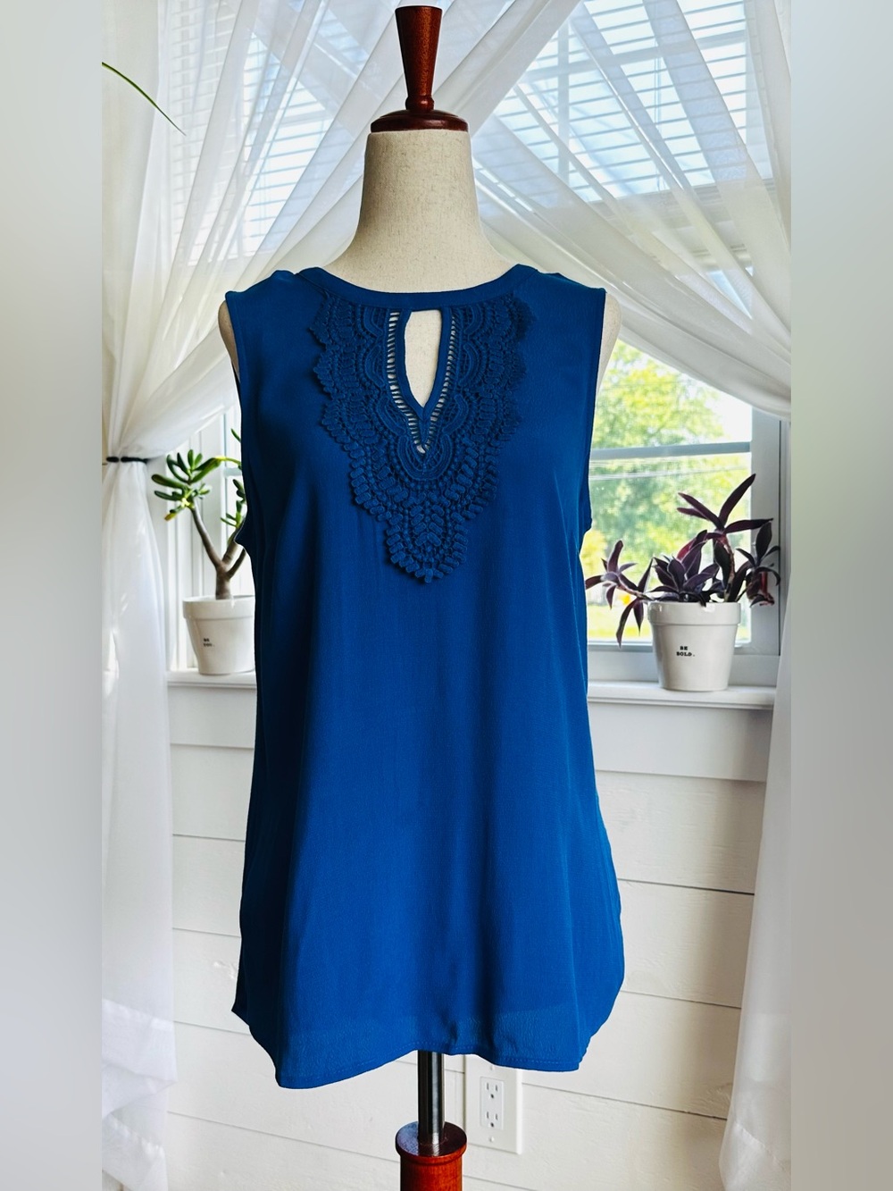 Daniel Rainn Quin Fall Fashion Business Casual Keyhole Crochet Top Blue Small